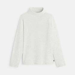 Long-sleeved turtleneck shirt