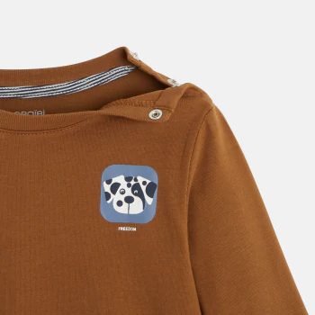T-shirt with dogs