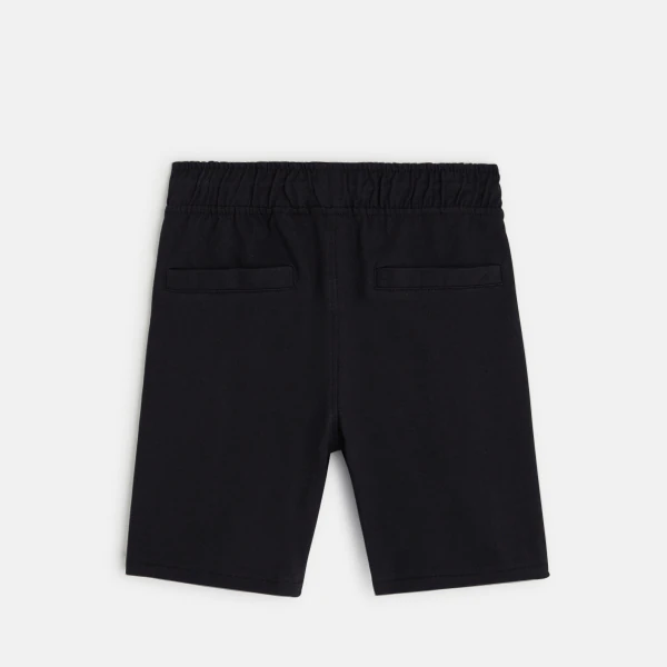 Cotton Bermuda shorts.