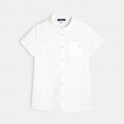 Plain-colored short-sleeved shirt