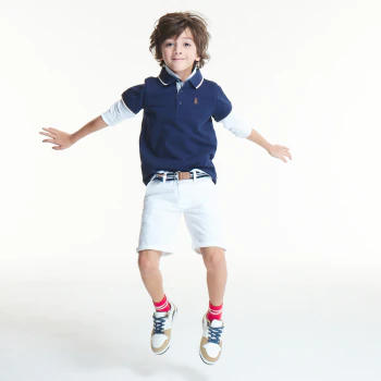 Pique polo shirt with a colorful collar