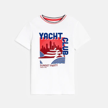 Boy's white patterned T-shirt with short sleeves