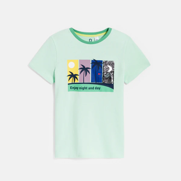 Boy's green patterned T-shirt with short sleeves