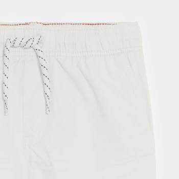 شورت برمودا قماش سادة بقصّة سلم، باللون الأبيض للأولاد