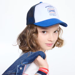 قبعة بتصميم كاب شبكية باللون الأزرق للأولاد