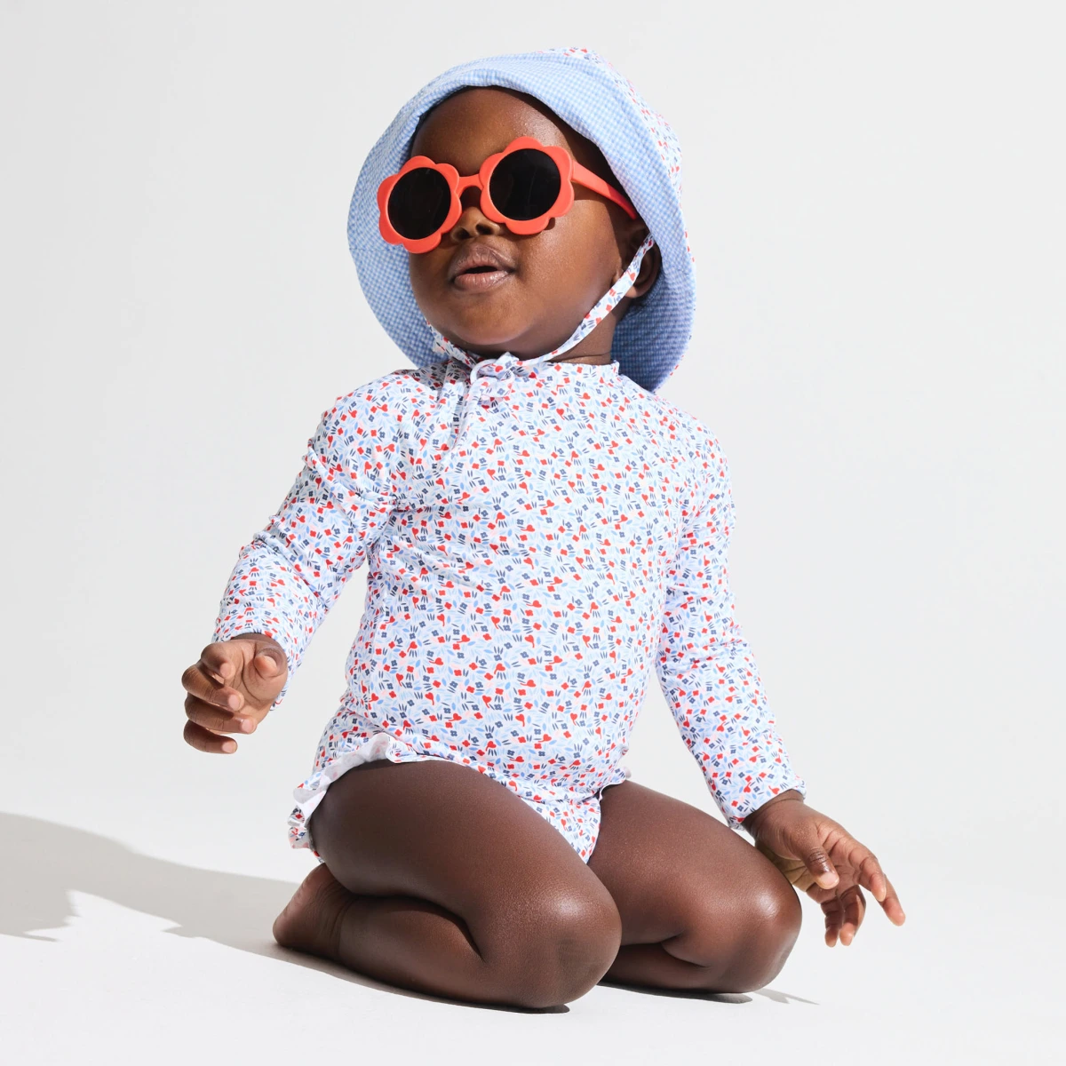 بدلة سباحة بطبعة الأزهار، مضادة للأشعة فوق البنفسجية باللون الأحمر للفتيات الصغيرات بدلة سباحة بطبعة الأزهار، مضادة للأشعة فوق البنفسجية باللون الأحمر للفتيات الصغيرات