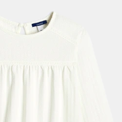 بلوزة من قماش جيرسي العجيب...