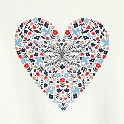 تيشيرت برسمة قلب باللون...