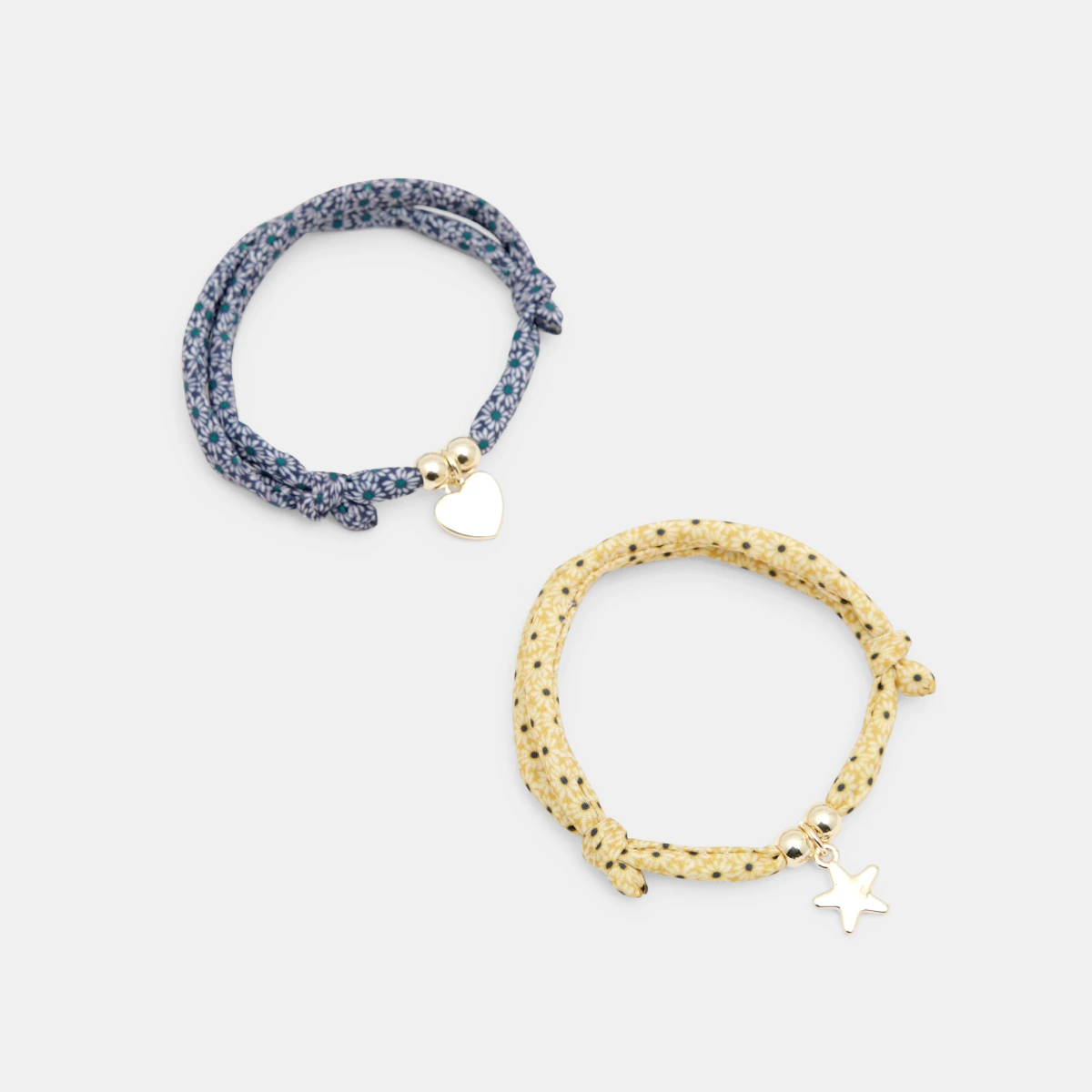 2 girls' floral fabric bracelets 2 girls' floral fabric bracelets