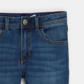 بنطلون جينز بقصة واسعة ومتين جدًا، باللون الأزرق للأولاد