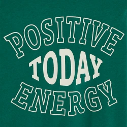 تيشيرت مزين بعبارة باللون...