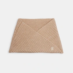 وشاح (كوفية) طراز سنود متقاطعة، منسوجة بالتريكو باللون البيج للفتيان الرُضع.