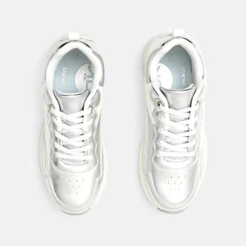 Girl's grey running trainers