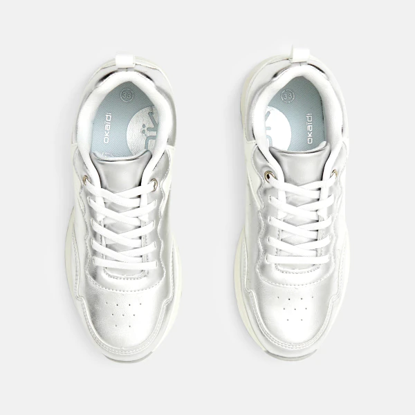 Girl's grey running trainers