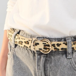 حزام باللون البني مع نقشة جلد الفهد للفتيات