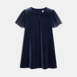 فستان من المخمل الناعم...