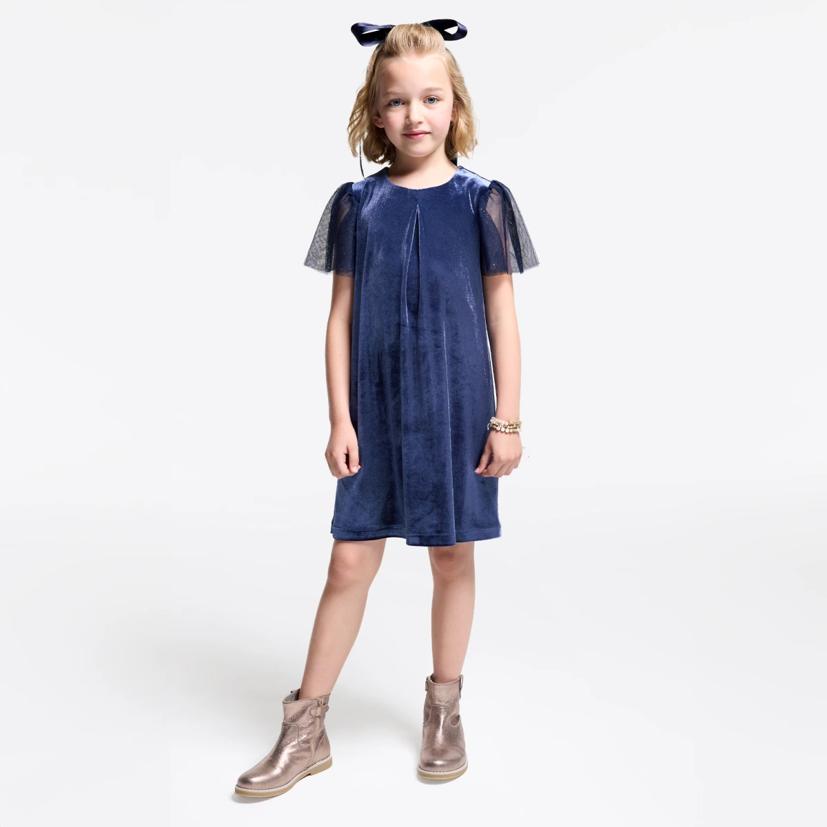 فستان من المخمل الناعم باللون الأزرق الداكن للفتيات فستان من المخمل الناعم باللون الأزرق الداكن للفتيات