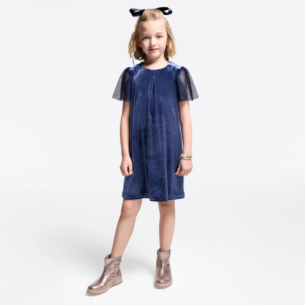 فستان من المخمل الناعم باللون الأزرق الداكن للفتيات فستان من المخمل الناعم باللون الأزرق الداكن للفتيات