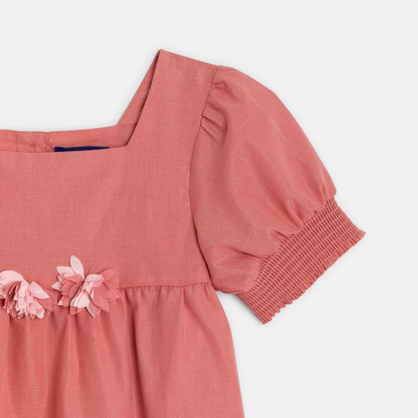 بلوزة وردية اللون عليها زهور قديمة للفتيات بلوزة وردية اللون عليها زهور قديمة للفتيات