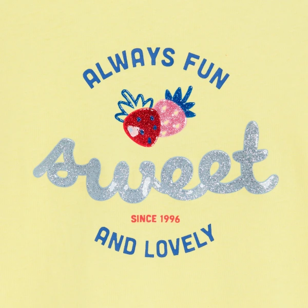 تيشيرت بطبعة عبارة من الترتر، باللون الأصفر للفتيات تيشيرت بطبعة عبارة من الترتر، باللون الأصفر للفتيات