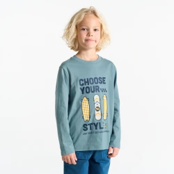 تيشيرت مزين بعبارة باللون الأزرق للأولاد