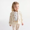 جاكيت من طراز تيدي من الميلتون برسوم الأزهار،  باللون البيج للفتيات الصغيرات جاكيت من طراز تيدي من الميلتون برسوم الأزهار،  باللون البيج للفتيات الصغيرات
