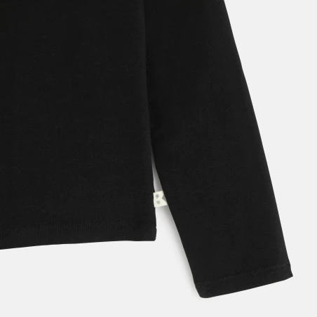 T-shirt with rolled collar